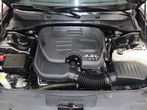 Used 2023 Dodge Charger SXT w/ Blacktop Package image 7