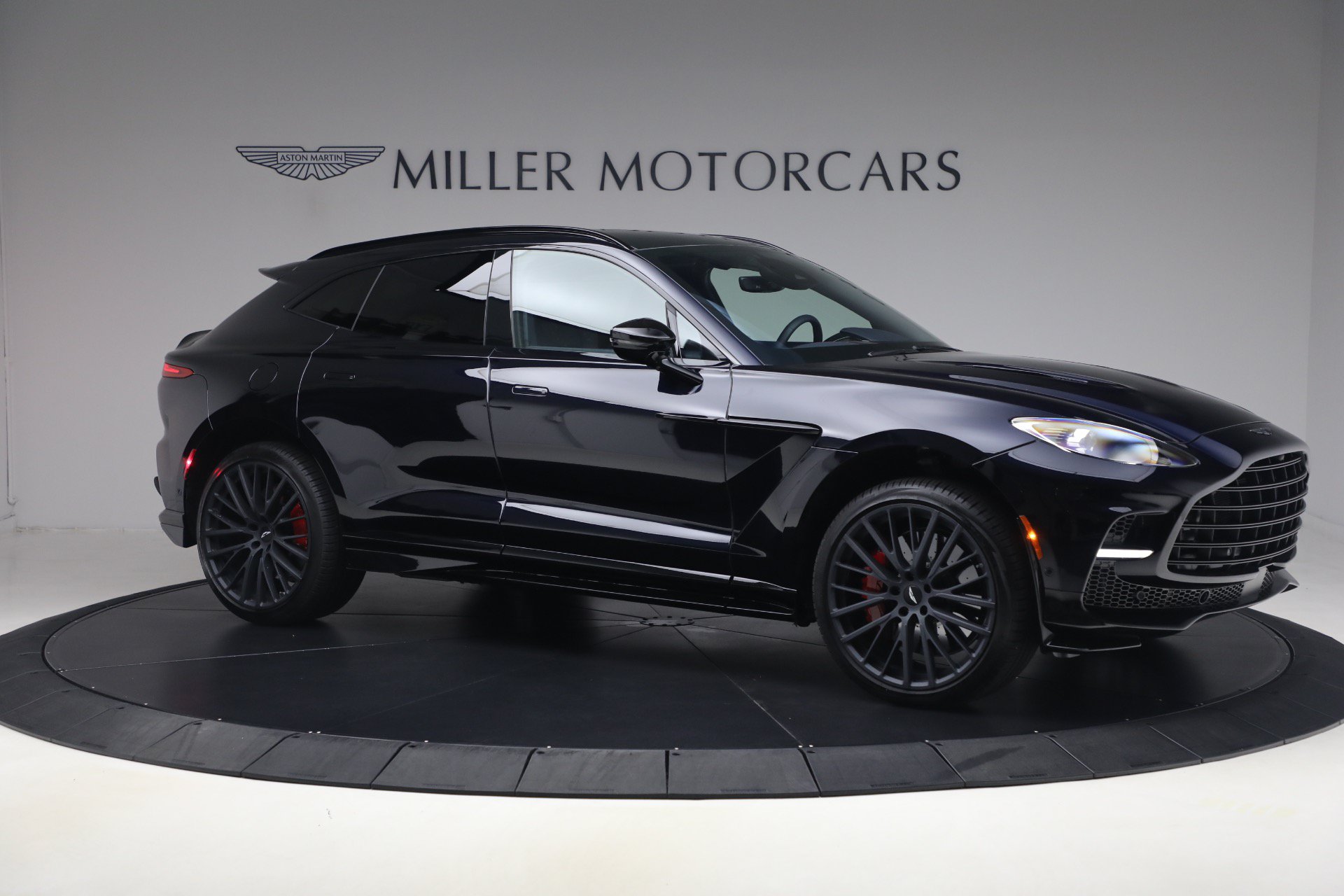 Used 2025 Aston Martin DBX 707 AWD/4WD image 12