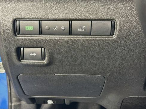 Used 2025 Nissan Sentra SR FWD image 10