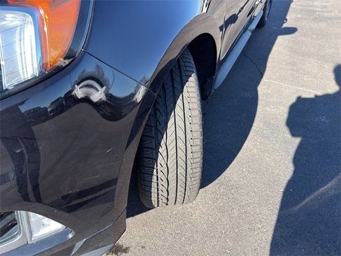 Used 2022 Ford Edge ST image 26