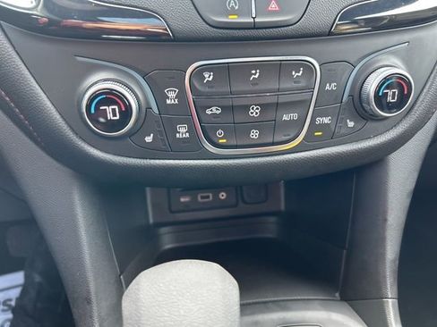 Used 2024 Chevrolet Equinox RS w/ RS Leather Package image 21