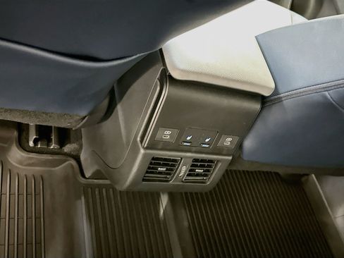 Used 2023 Subaru Solterra AWD image 28