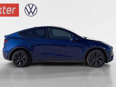 Used 2024 Tesla Model Y Long Range image 16