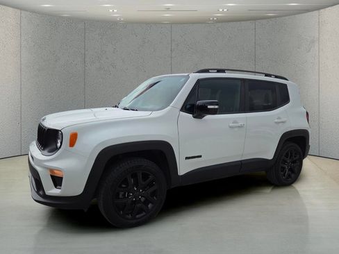 Used 2022 Jeep Renegade Altitude AWD/4WD image 10