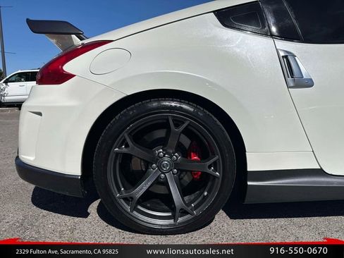 Used 2014 Nissan 370Z NISMO w/ Bose Package RWD image 10
