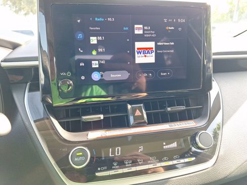 Used 2026 Toyota Corolla LE FWD image 27