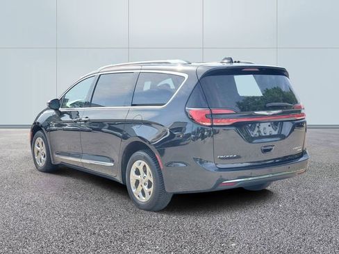 Used 2021 Chrysler Pacifica Limited AWD/4WD image 6