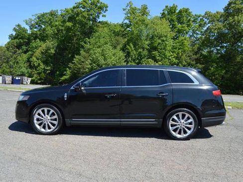 Used 2012 Lincoln MKT AWD image 71