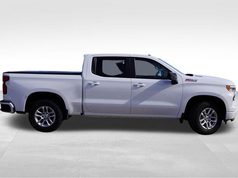 Used 2023 Chevrolet Silverado 1500 RST w/ Z71 Off-Road Package image 3