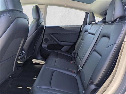 Used 2023 Tesla Model Y 2WD image 18
