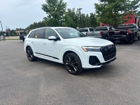 Certified 2025 Audi Q7 3.0T Premium Plus AWD/4WD image 4