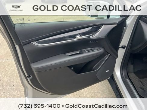Used 2020 Cadillac XT5 Premium Luxury w/ LPO, Floor Liner Package FWD image 16