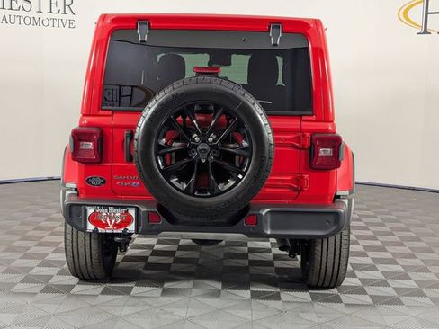 Used 2025 Jeep Wrangler Unlimited Sahara w/ Safety Group AWD/4WD image 6