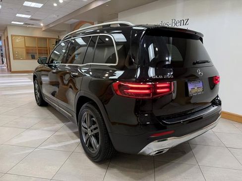 Used 2025 Mercedes-Benz GLB 250 image 3