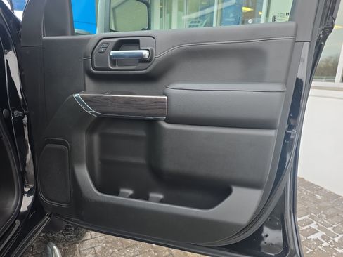 Used 2022 Chevrolet Silverado 2500 LTZ w/ Snow Plow Prep/Camper Package image 31