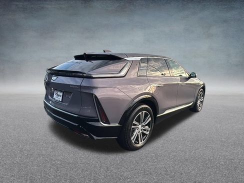 Used 2025 Cadillac Lyriq Luxury AWD/4WD image 29