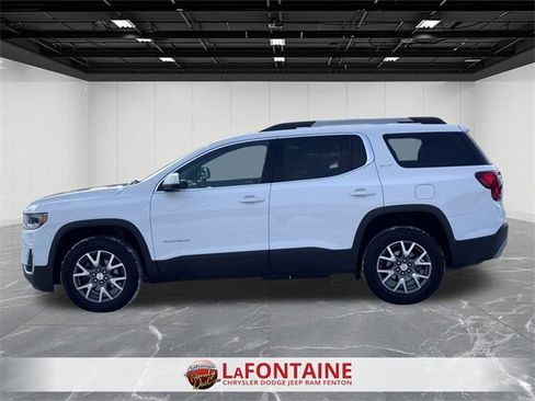 Used 2023 GMC Acadia SLT image 2