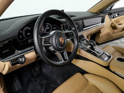 Certified 2019 Porsche Panamera 4 AWD/4WD image 4