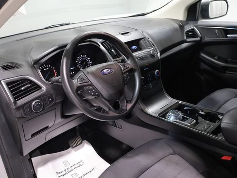 Used 2019 Ford Edge SE w/ Cargo Accessory Package AWD/4WD image 16