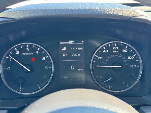 Used 2024 Subaru Crosstrek 2.0i Premium image 19