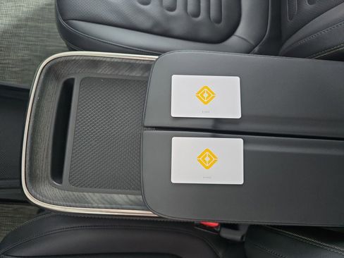 Used 2022 Rivian R1S Launch Edition AWD/4WD image 31