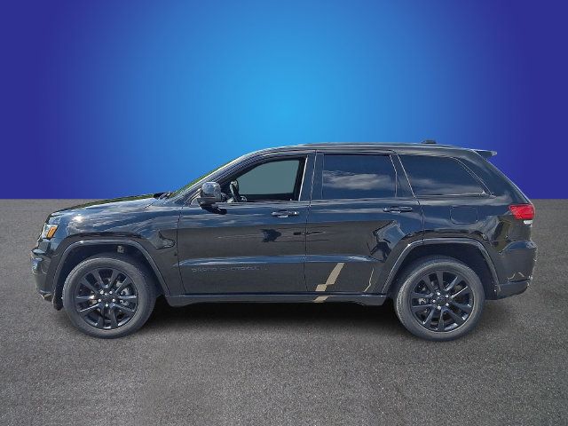 Used 2020 Jeep Grand Cherokee Altitude AWD/4WD image 7