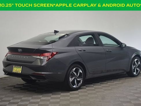 Used 2023 Hyundai Elantra SEL w/ Convenience Package FWD image 8