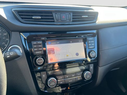 Used 2017 Nissan Rogue SL w/ SL Premium Package image 20