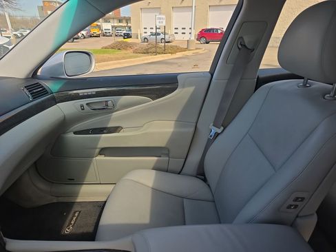 Used 2009 Lexus LS 460 460 image 42