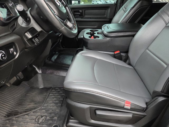 Used 2025 RAM 3500 Tradesman w/ Chrome Appearance Group AWD/4WD image 26