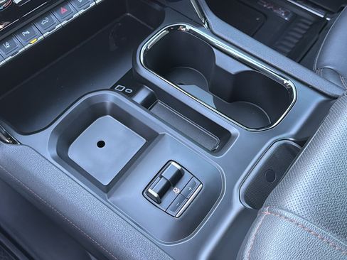 Used 2024 GMC Sierra 2500 AT4 w/ AT4 Premium Plus Package image 35