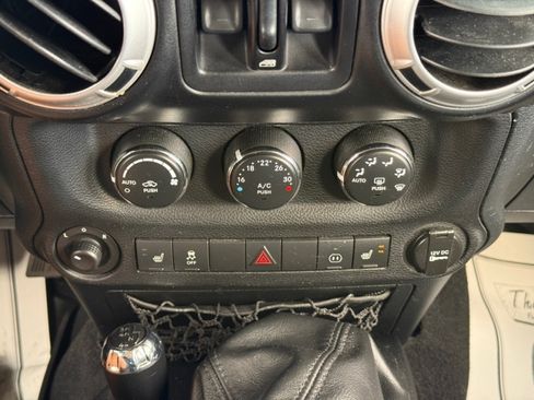 Used 2011 Jeep Wrangler Unlimited Sahara w/ Mopar Chrome Edition Group AWD/4WD image 15