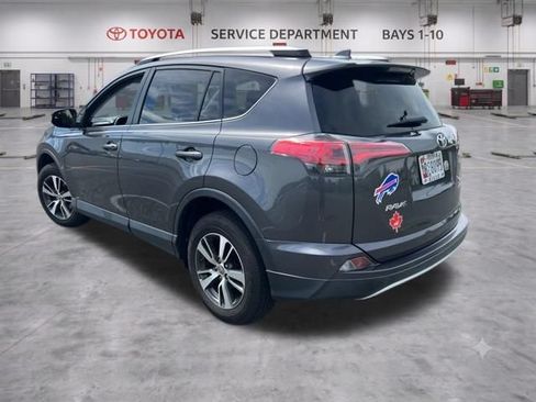 Used 2016 Toyota RAV4 XLE AWD/4WD image 5