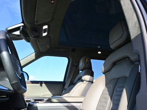 Used 2023 Rivian R1T Adventure image 26