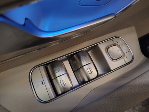 Used 2025 Mercedes-Benz GLE 350 4MATIC image 19