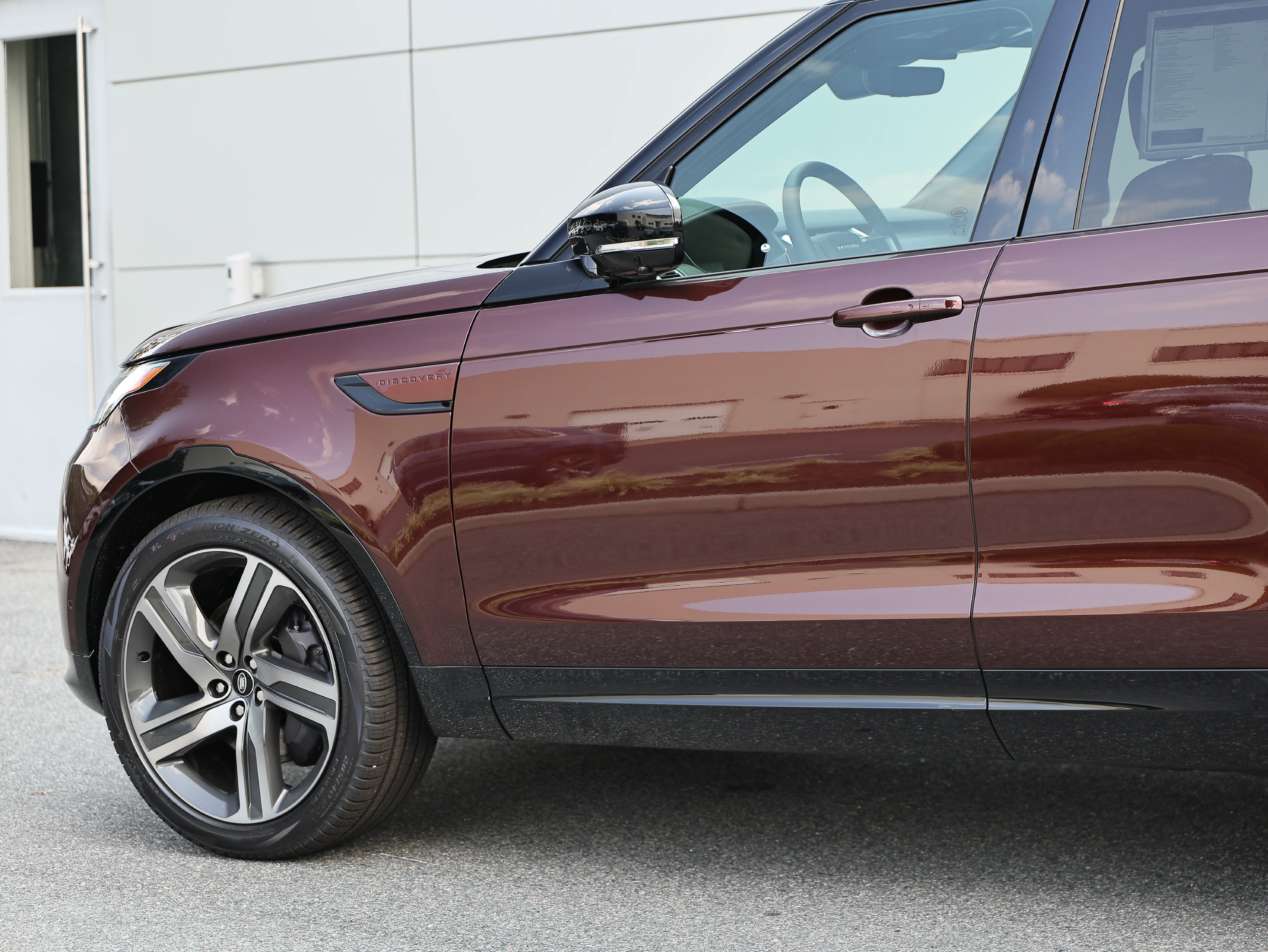 New 2026 Land Rover Discovery Limited Edition AWD/4WD image 8