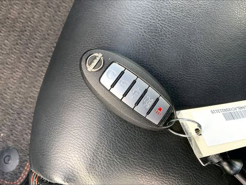 Used 2025 Nissan Altima 2.5 SR image 14