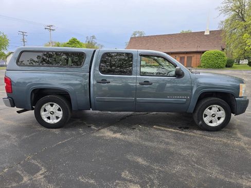 Used 2007 Chevrolet Silverado 1500 LT w/ 1LT Convenience Package image 5