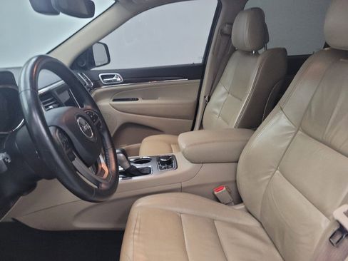 Used 2018 Jeep Grand Cherokee Limited image 17