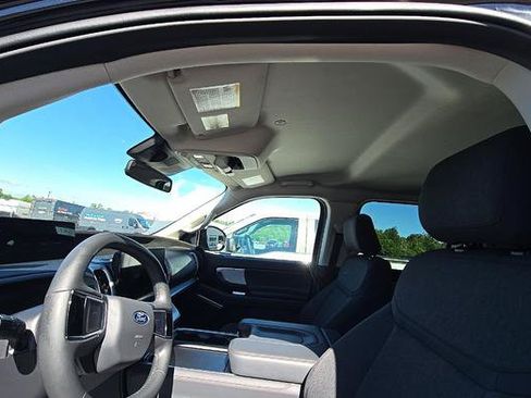 Used 2025 Ford Expedition Max Active AWD/4WD image 17