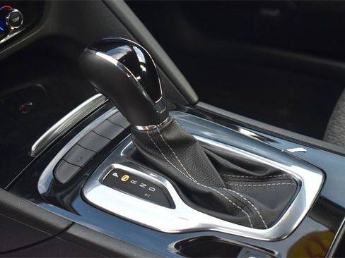 Used 2019 Buick Regal Preferred w/ Sights and Sounds Package image 20