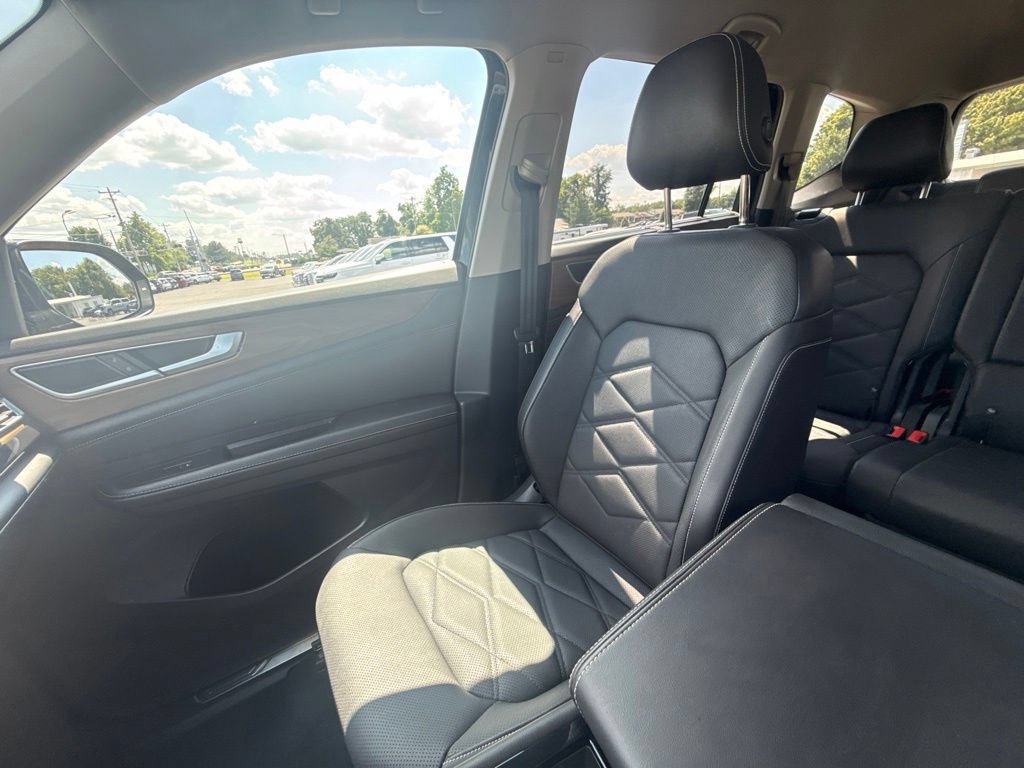 Used 2026 Volkswagen Atlas SE FWD image 29