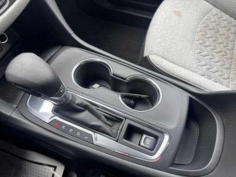 Used 2023 Chevrolet Equinox LS image 19