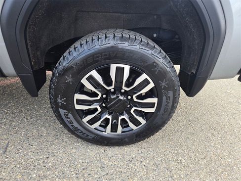 Used 2024 GMC Sierra 2500 Denali Ultimate w/ Max Trailering Package image 9