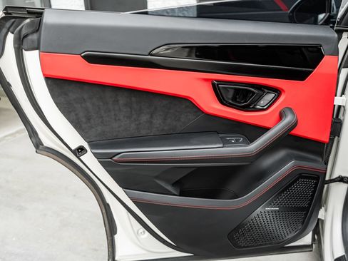 Used 2023 Lamborghini Urus S AWD/4WD image 33