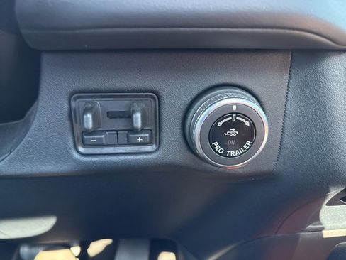 Used 2025 Lincoln Navigator Black Label image 23