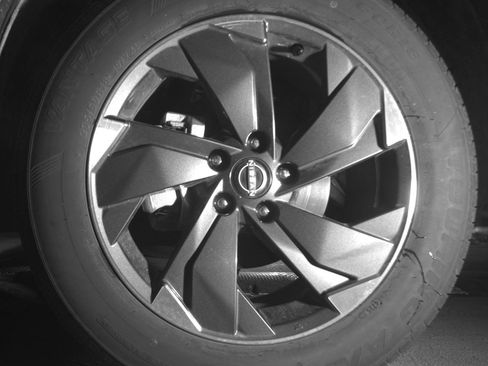 Used 2025 Nissan Rogue SV image 12