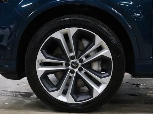 Used 2020 Audi Q7 3.0T Premium Plus AWD/4WD image 30