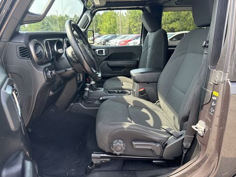 Used 2020 Jeep Wrangler Sport AWD/4WD image 9