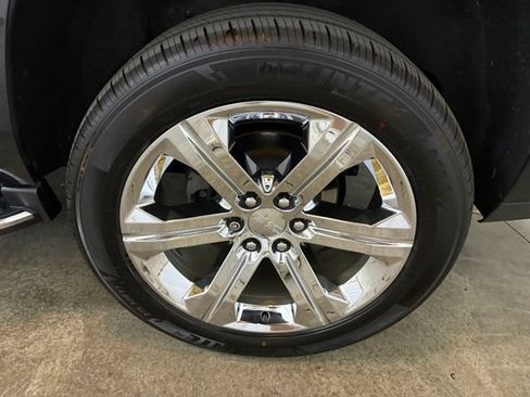 Used 2020 GMC Yukon Denali w/ Open Road Package AWD/4WD image 9